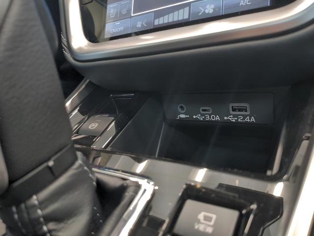 2025 Subaru Outback Vehicle Photo in Green Bay, WI 54304