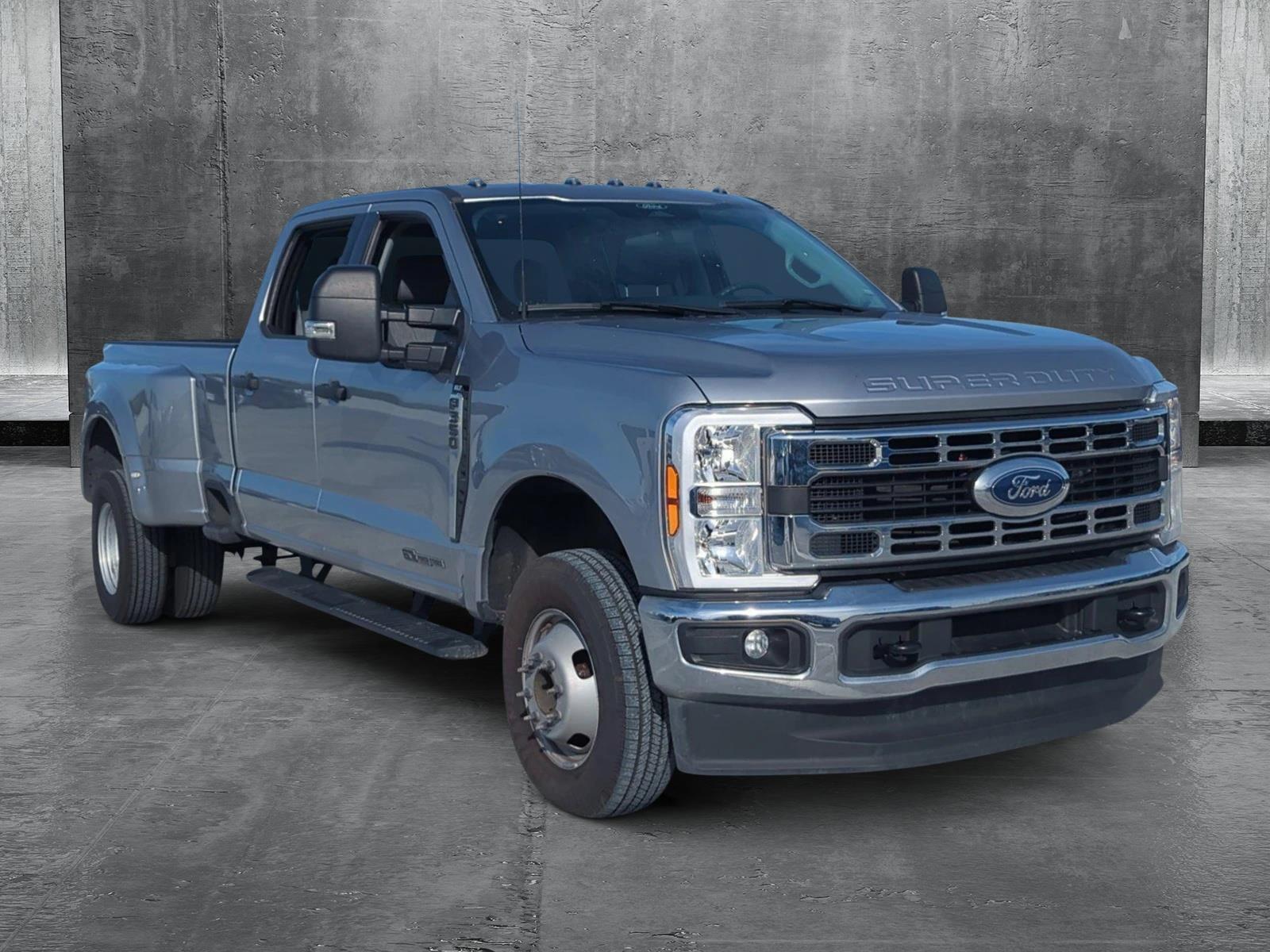 2024 Ford Super Duty F-350 DRW Vehicle Photo in Ft. Myers, FL 33907