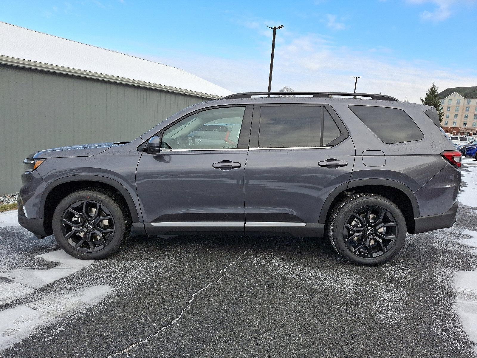 2025 Honda Pilot Vehicle Photo in Harrisburg, PA 17111