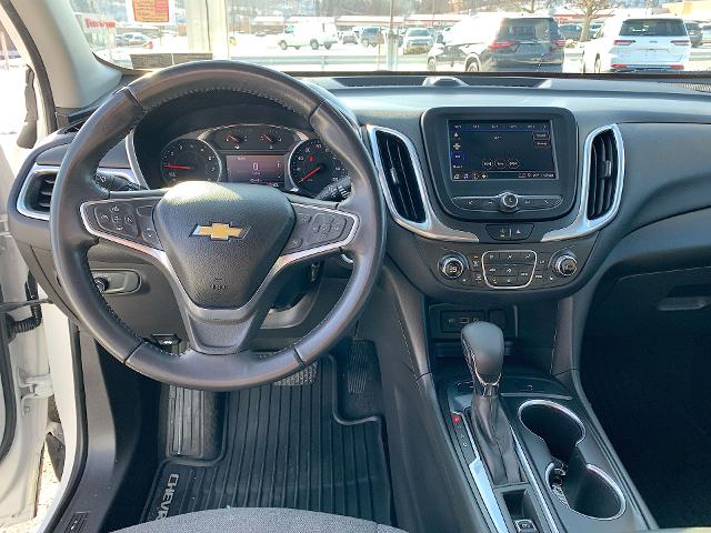 2022 Chevrolet Equinox Vehicle Photo in MOON TOWNSHIP, PA 15108-2571