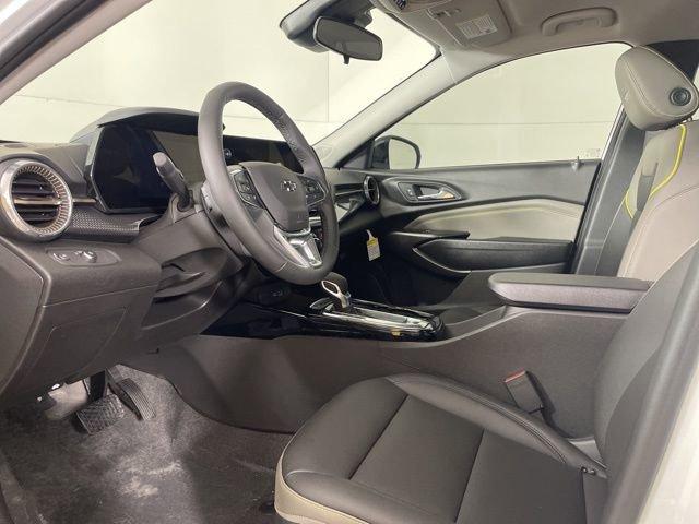 2025 Chevrolet Trax Vehicle Photo in PHOENIX, AZ 85014-3381