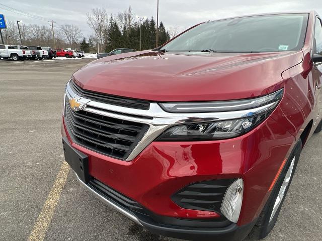 2022 Chevrolet Equinox Vehicle Photo in BOSTON, NY 14025-9684