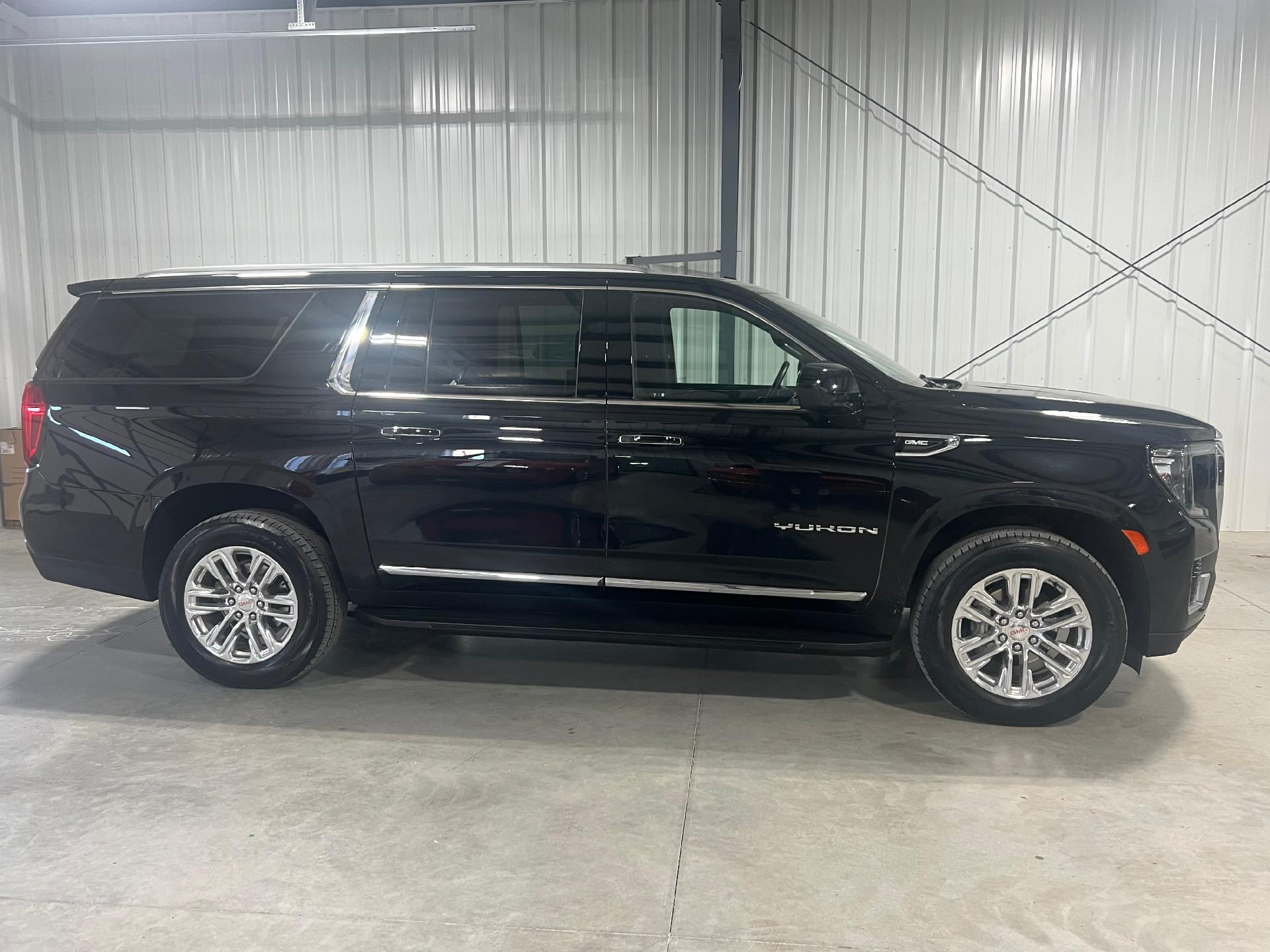 Used 2023 GMC Yukon XL SLT with VIN 1GKS2GKD4PR189340 for sale in Kansas City