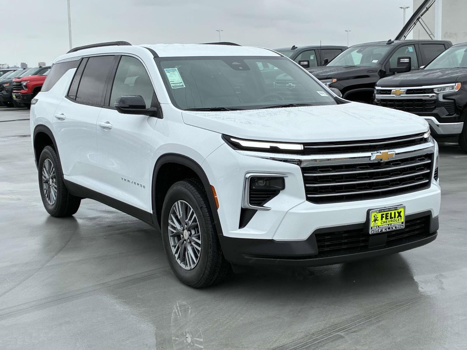 2025 Chevrolet Traverse Vehicle Photo in LOS ANGELES, CA 90007-3794