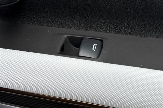 2025 GMC HUMMER EV SUV Vehicle Photo in ELK GROVE, CA 95757-8703