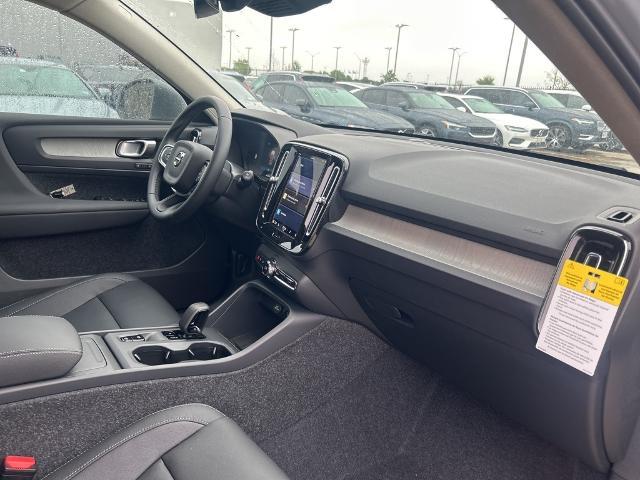 2025 Volvo XC40 Vehicle Photo in Grapevine, TX 76051