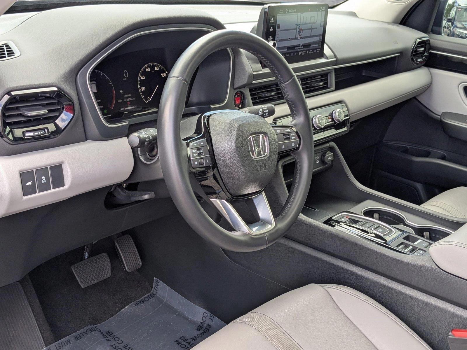 2024 Honda Pilot Vehicle Photo in Miami, FL 33015