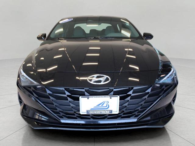 2022 Hyundai ELANTRA Vehicle Photo in Green Bay, WI 54304