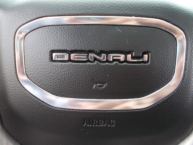 2021 GMC Sierra 2500 HD Vehicle Photo in LOWELL, MA 01852-4336