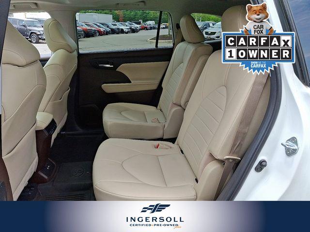 2020 Toyota Highlander Vehicle Photo in WATERTOWN, CT 06795-3318