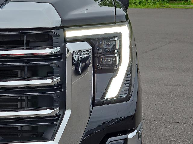 2025 GMC Sierra 2500 HD Vehicle Photo in TREVOSE, PA 19053-4984