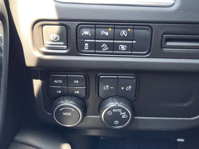 2023 Chevrolet Tahoe Vehicle Photo in DENTON, TX 76210-9321