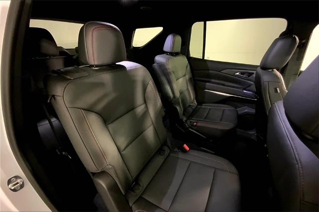 2024 Chevrolet Traverse Vehicle Photo in Lees Summit, MO 64086