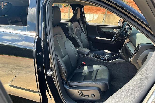 2025 Volvo XC40 Vehicle Photo in Houston, TX 77007