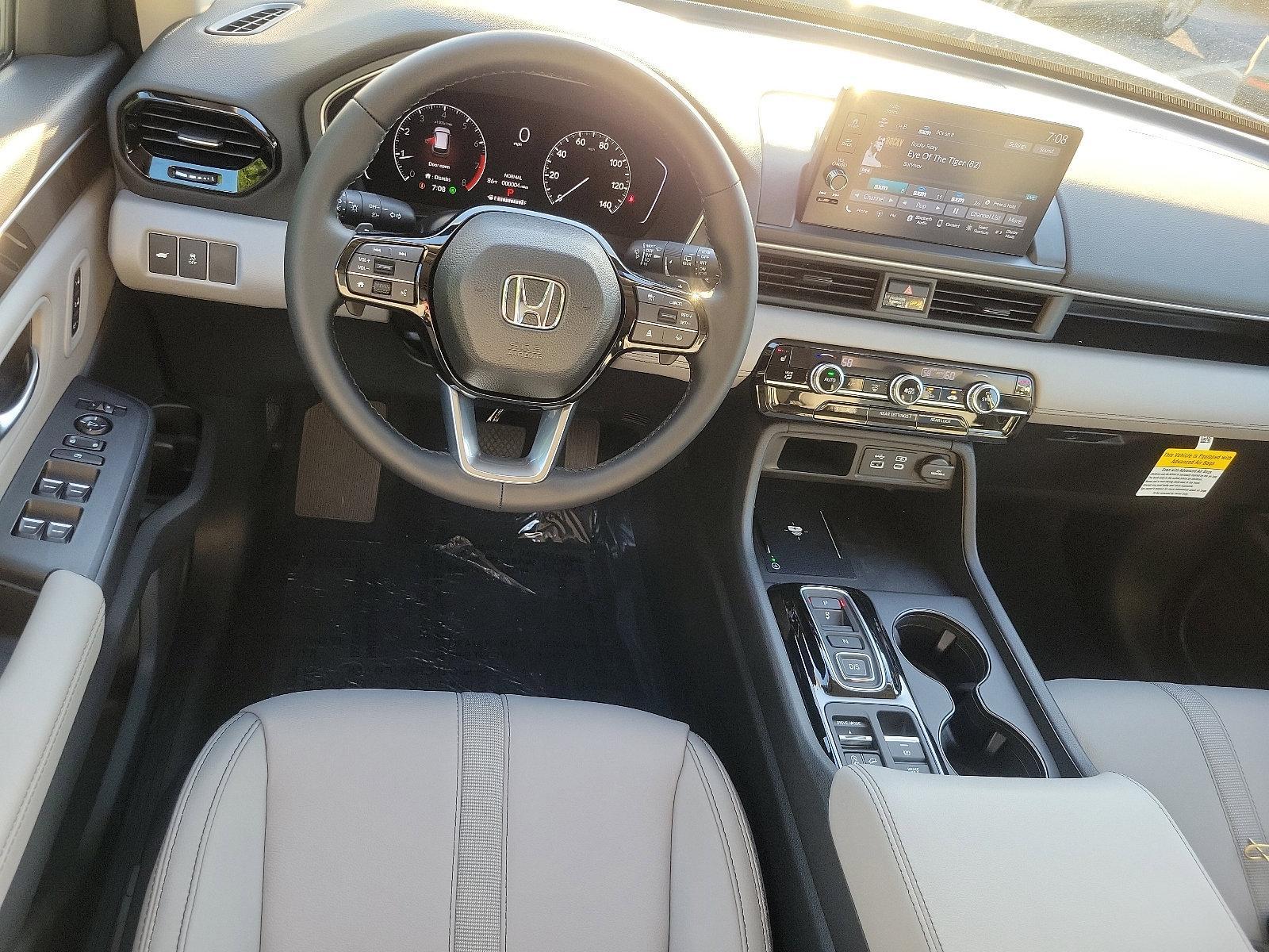 2025 Honda Pilot Vehicle Photo in Harrisburg, PA 17111