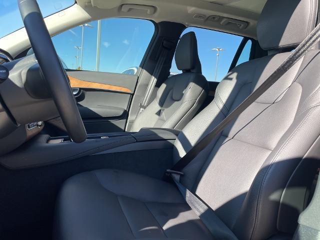 2025 Volvo XC90 Vehicle Photo in Grapevine, TX 76051