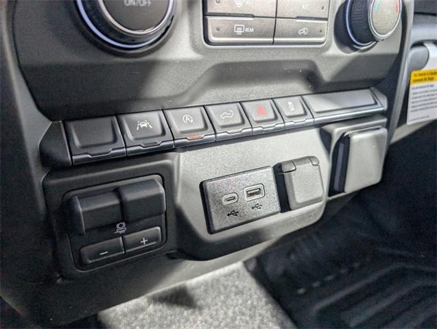 2025 Chevrolet Silverado 1500 Vehicle Photo in ENGLEWOOD, CO 80113-6708