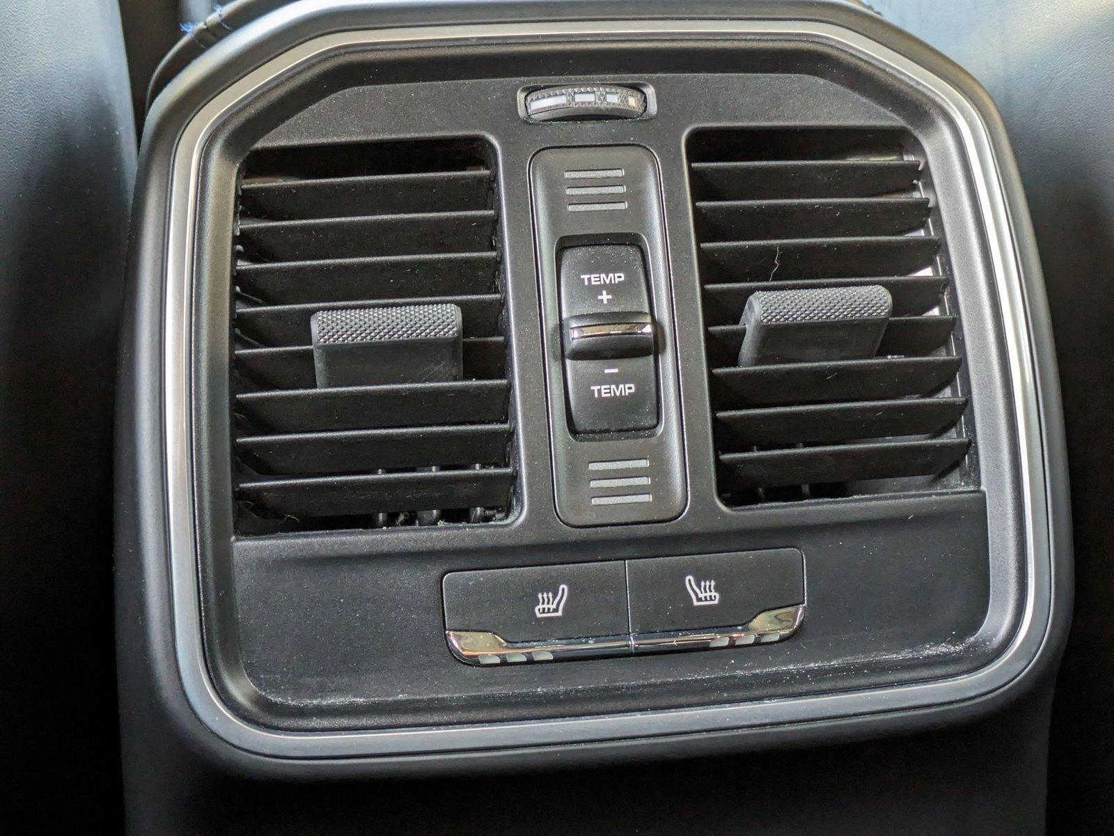 2023 Porsche Macan Vehicle Photo in Bethesda, MD 20852