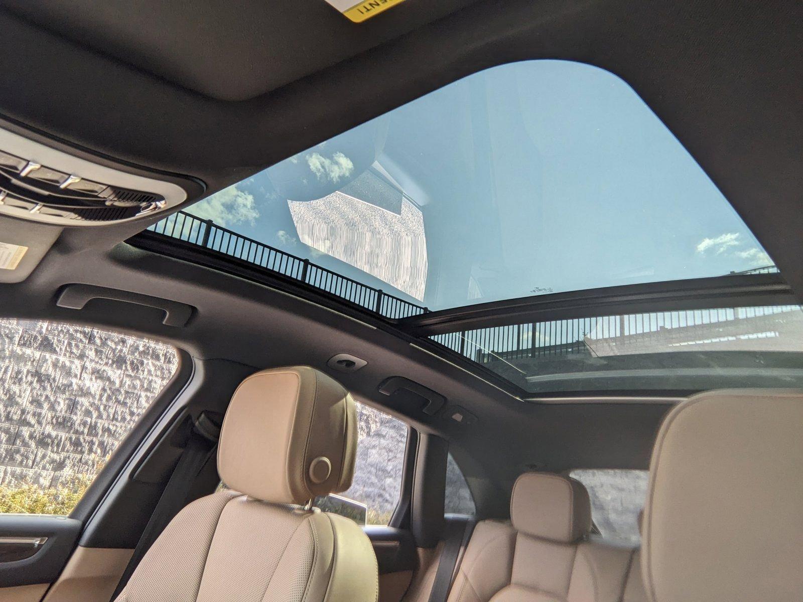 2025 Porsche Macan Vehicle Photo in Towson, MD 21204