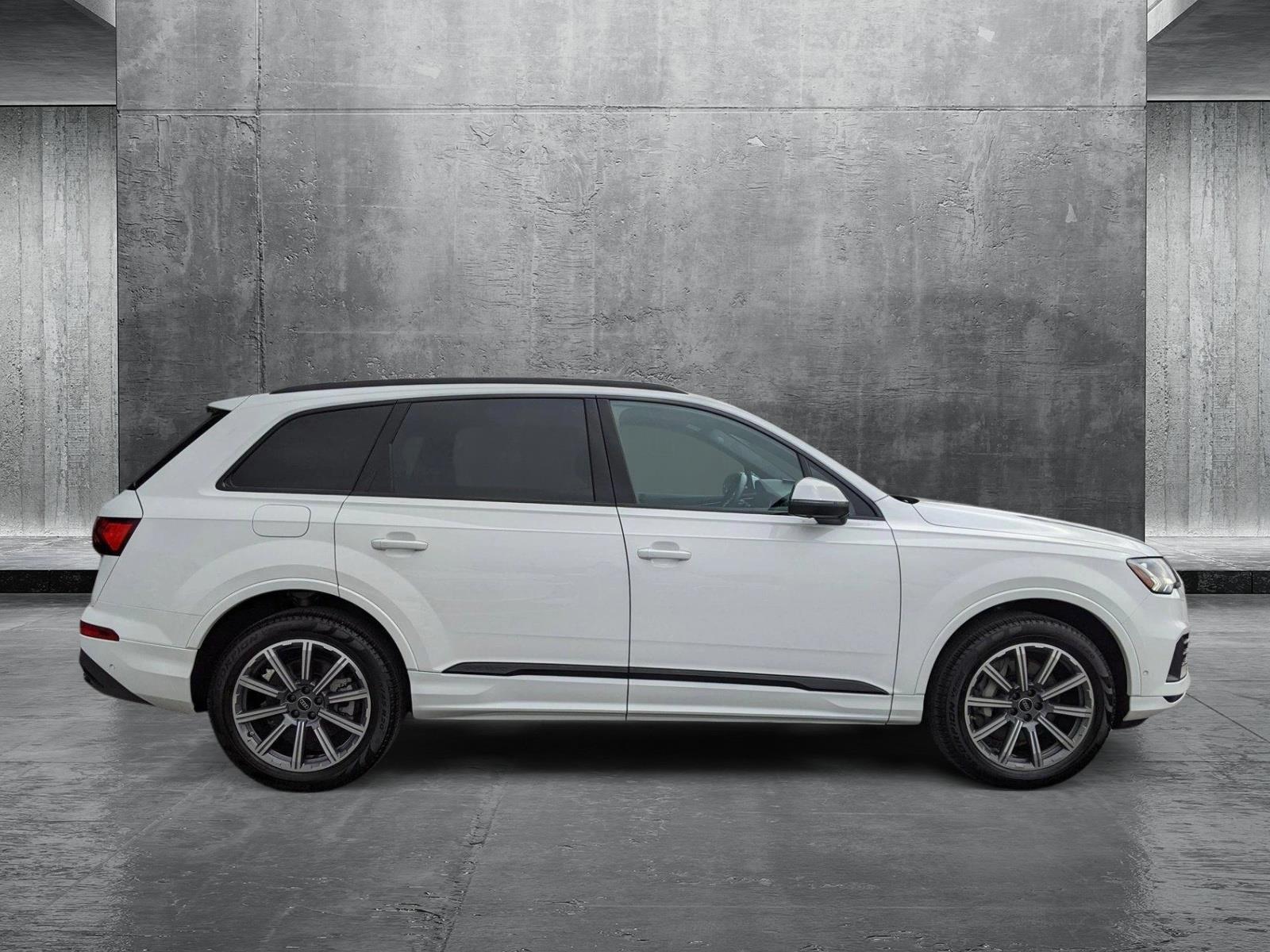 2023 Audi Q7 Vehicle Photo in Cockeysville, MD 21030