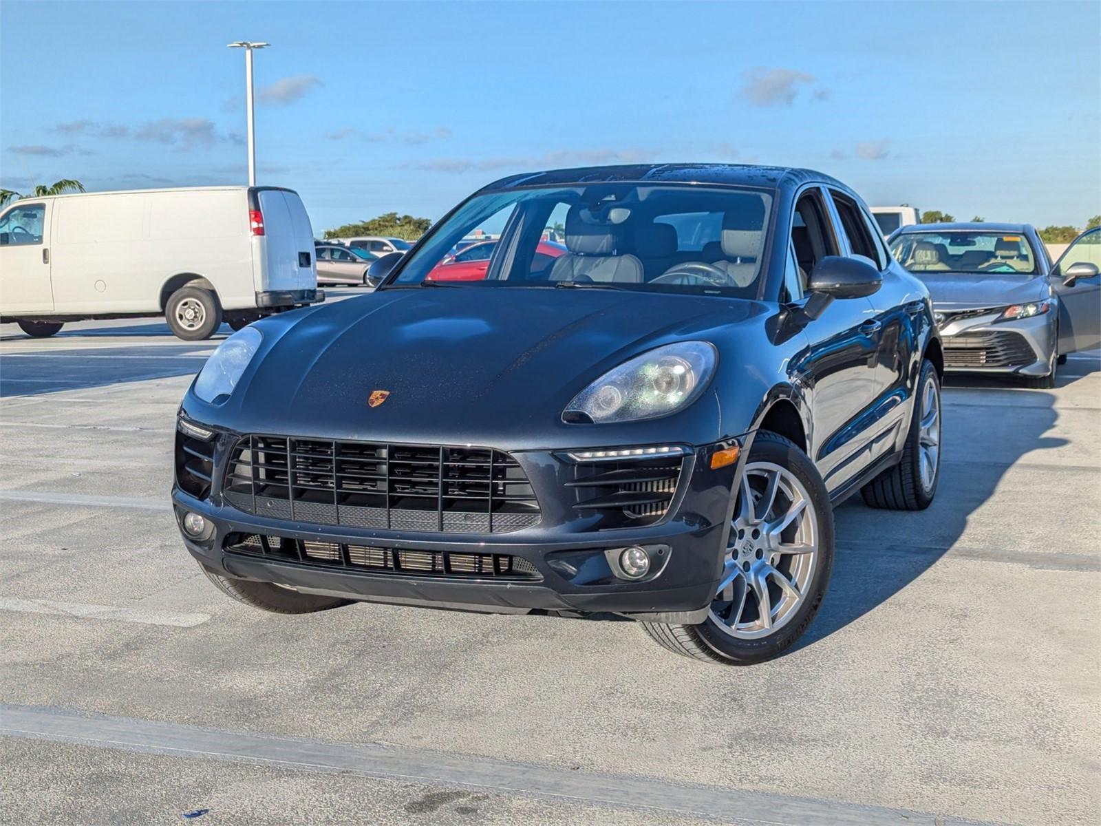 2017 Porsche Macan Vehicle Photo in Ft. Myers, FL 33907