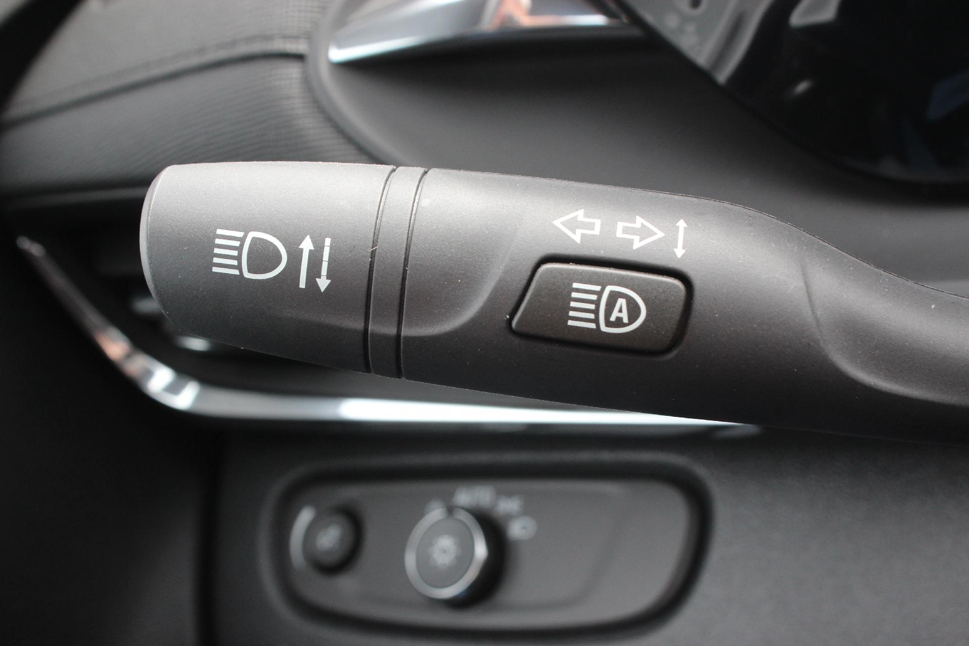 2025 Buick Envista Vehicle Photo in AURORA, CO 80012-4011