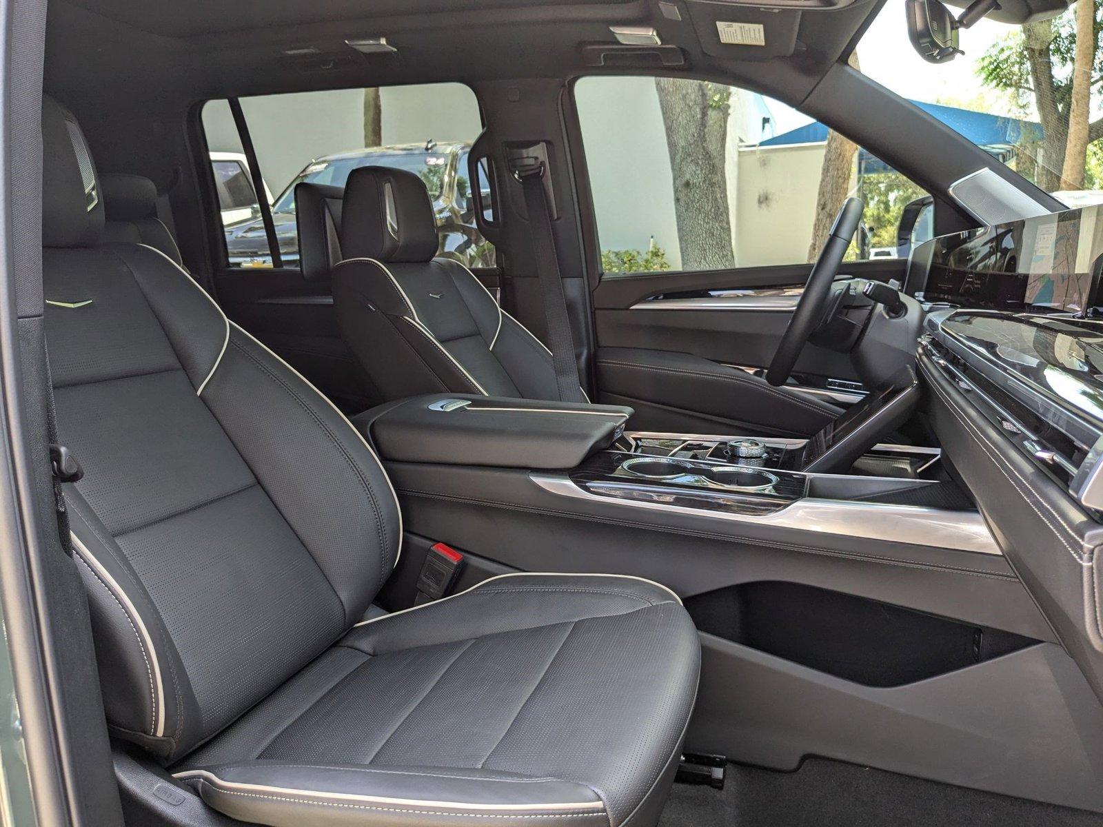 2025 Cadillac Escalade ESV Vehicle Photo in Maitland, FL 32751