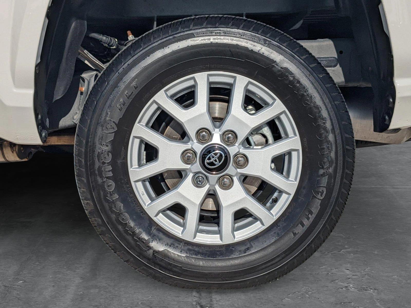 2024 Toyota Tacoma 4WD Vehicle Photo in Davie, FL 33331