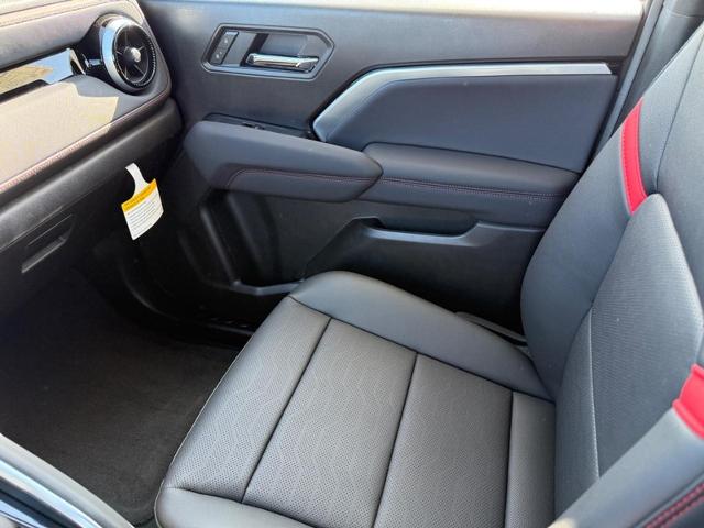 2025 Chevrolet Colorado Vehicle Photo in COLUMBIA, MO 65203-3903