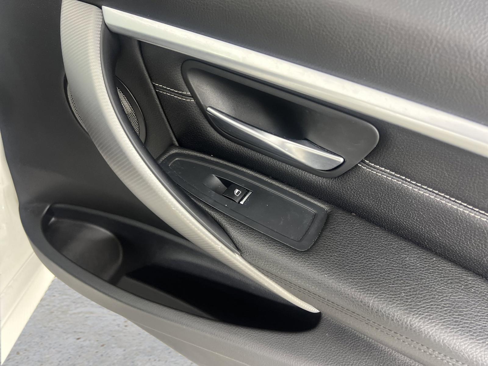 2018 BMW 3 Series Vehicle Photo in GEORGETOWN, TX 78626-7508