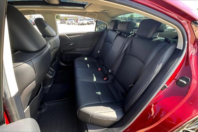 2025 Lexus ES 350 Vehicle Photo in Grapevine, TX 76051