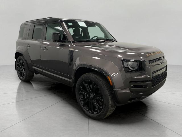 2025 Defender Vehicle Photo in Appleton, WI 54913