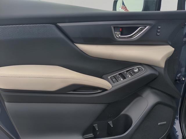 2025 Subaru Ascent Vehicle Photo in Green Bay, WI 54304
