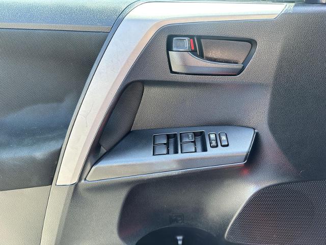 2016 Toyota RAV4 Vehicle Photo in Tucson, AZ 85712