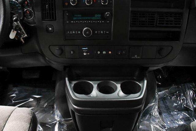 2019 Chevrolet Express Passenger Vehicle Photo in EVERETT, WA 98203-5662