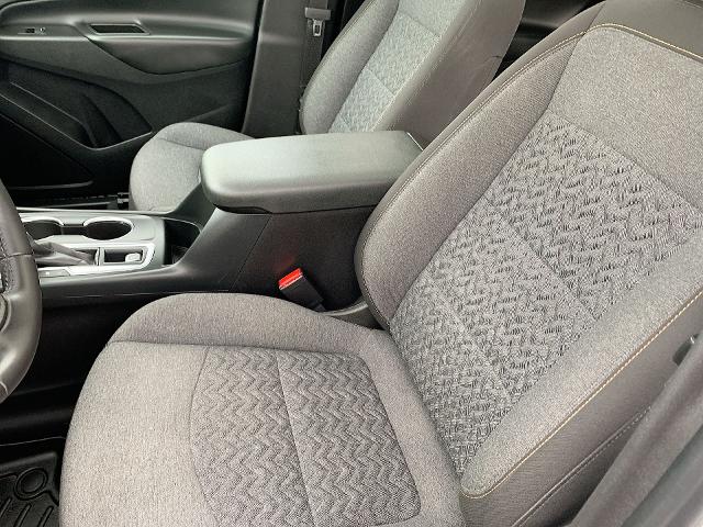 2022 Chevrolet Equinox Vehicle Photo in MOON TOWNSHIP, PA 15108-2571