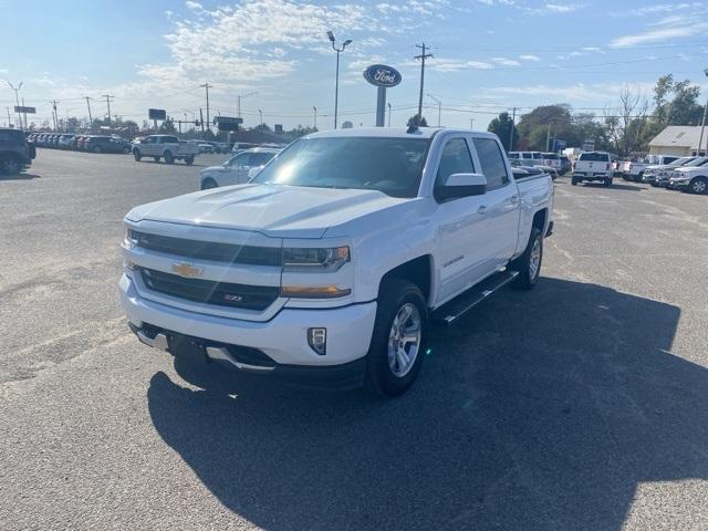 Used 2018 Chevrolet Silverado 1500 LT Z71 with VIN 3GCUKREC4JG111957 for sale in Sikeston, MO