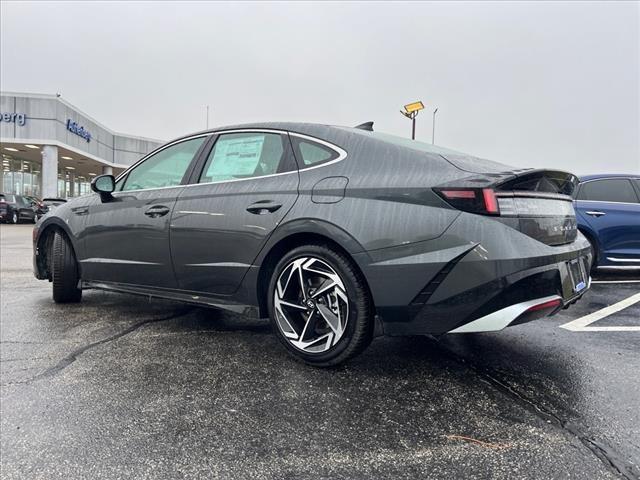 2024 Hyundai SONATA Vehicle Photo in O'Fallon, IL 62269