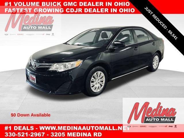 2014 Toyota Camry Vehicle Photo in MEDINA, OH 44256-9631