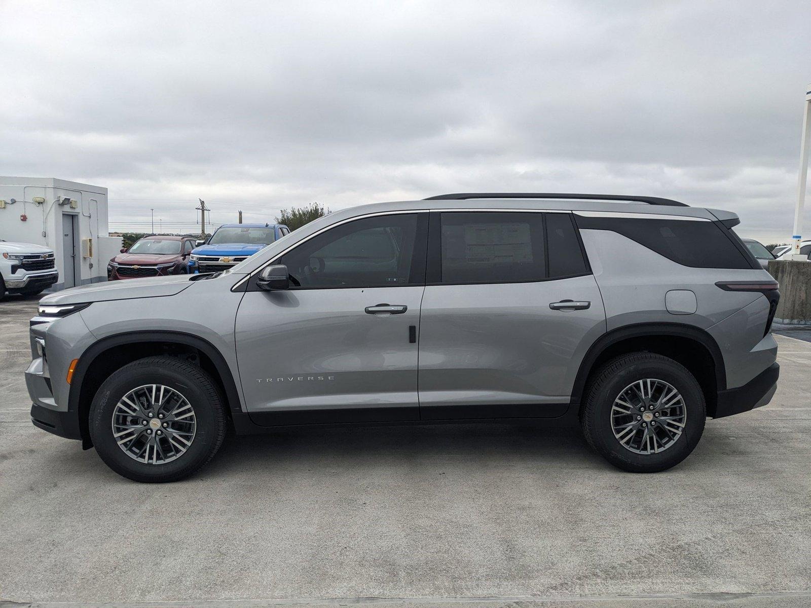 2025 Chevrolet Traverse Vehicle Photo in MIAMI, FL 33172-3015