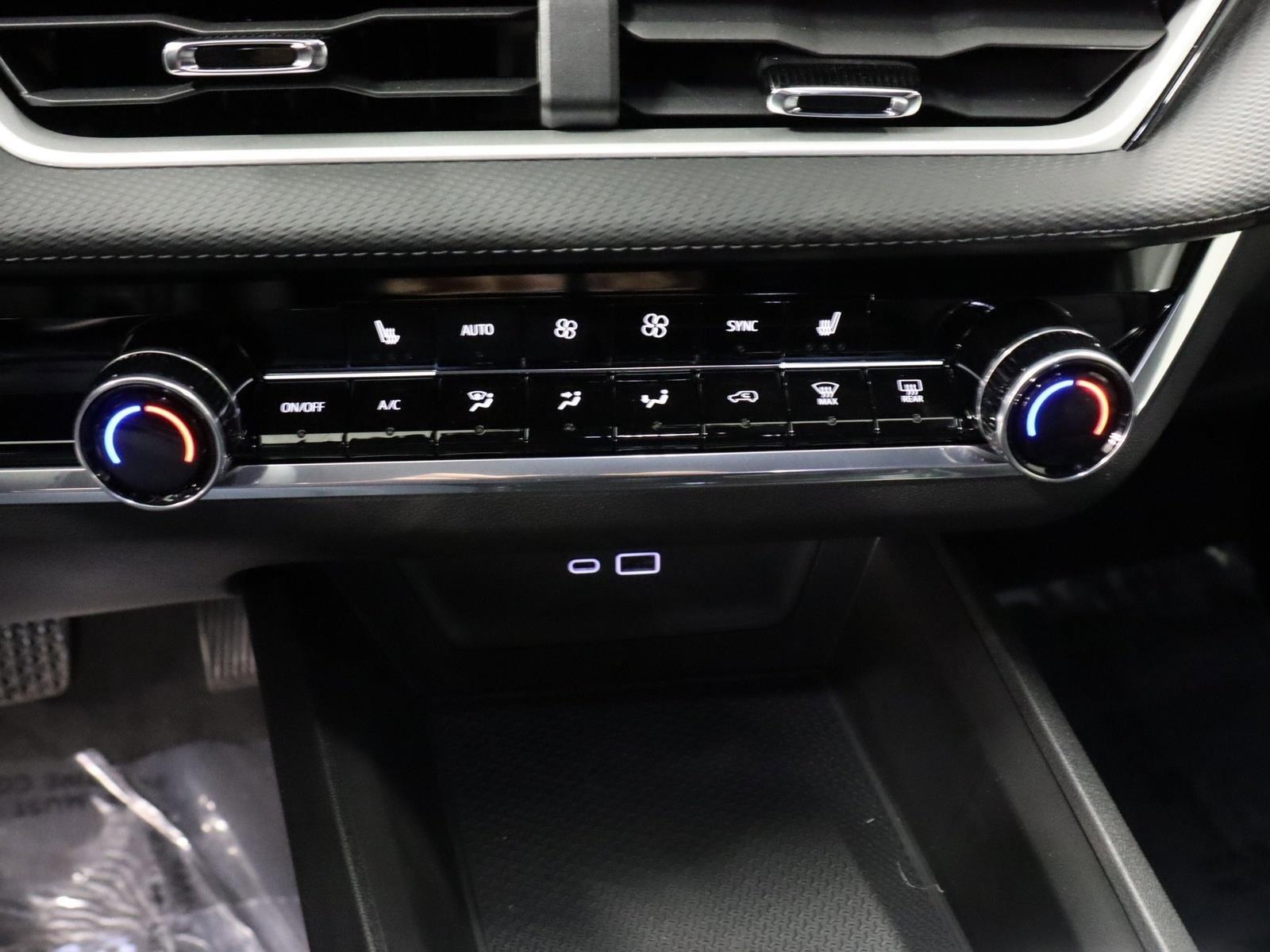 2025 Chevrolet Equinox Vehicle Photo in LOS ANGELES, CA 90007-3794