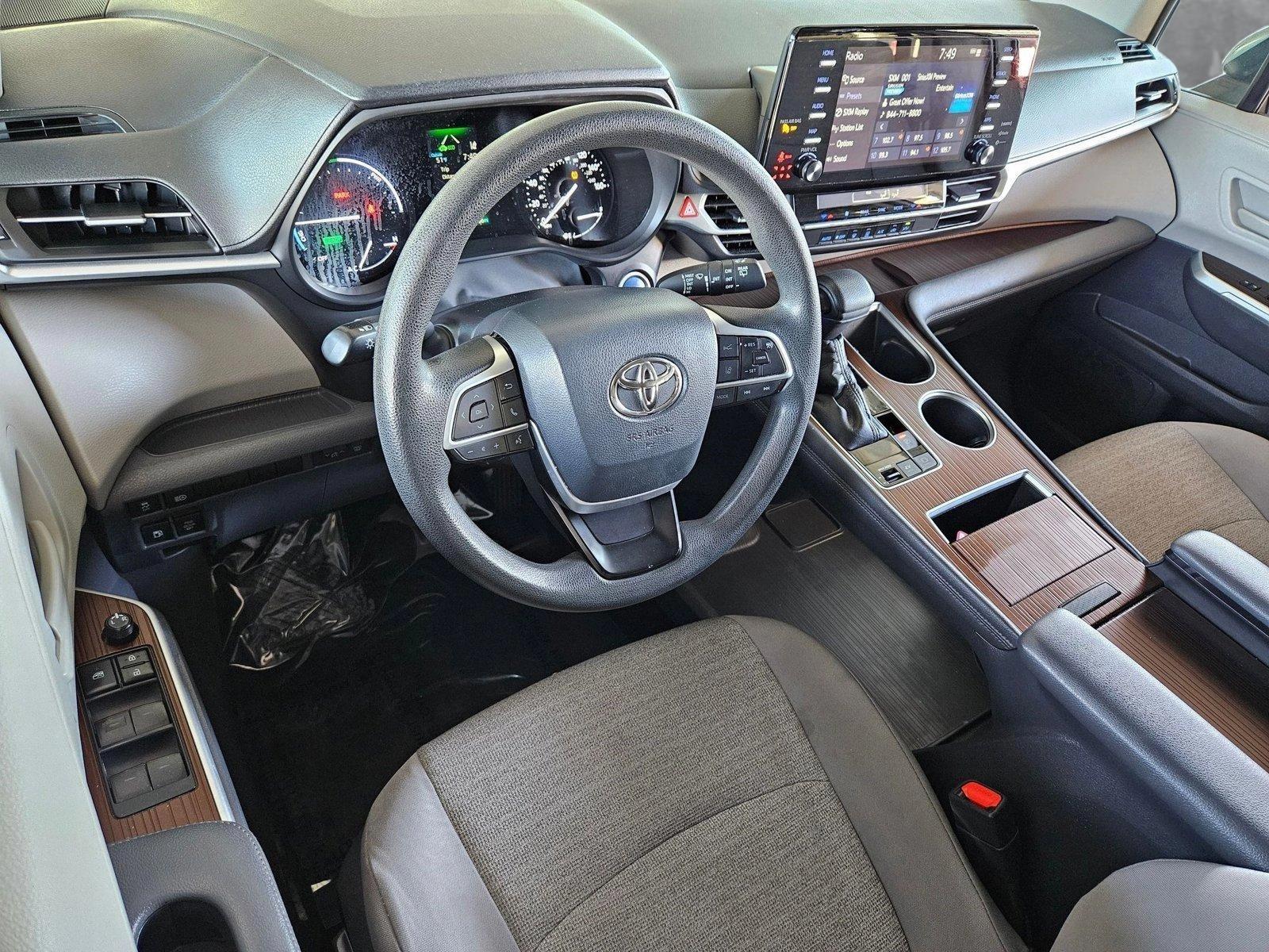 2021 Toyota Sienna Vehicle Photo in Henderson, NV 89014