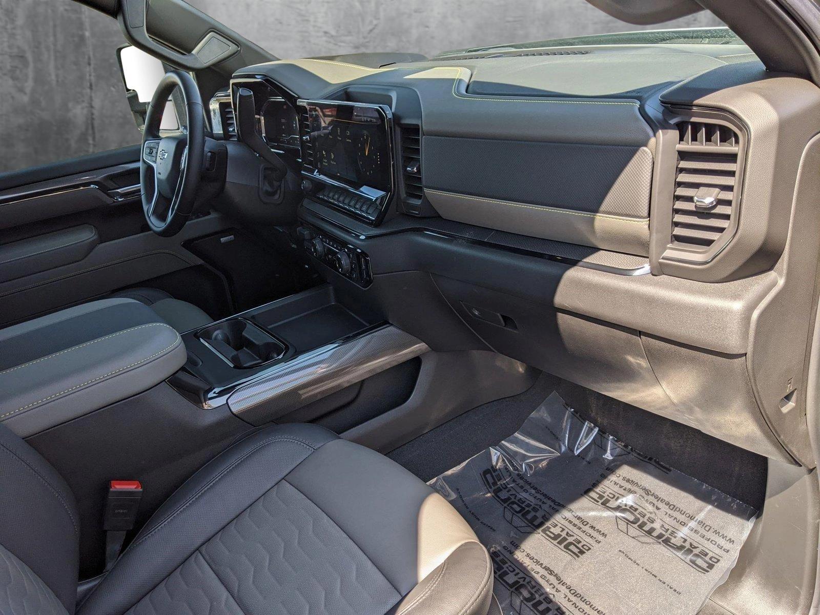 2024 Chevrolet Silverado 2500 HD Vehicle Photo in TIMONIUM, MD 21093-2300