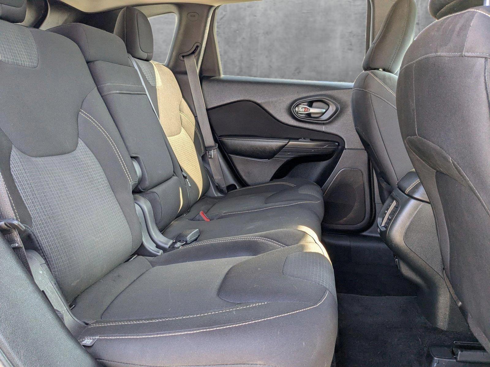 2015 Jeep Cherokee Vehicle Photo in Spokane Valley, WA 99212
