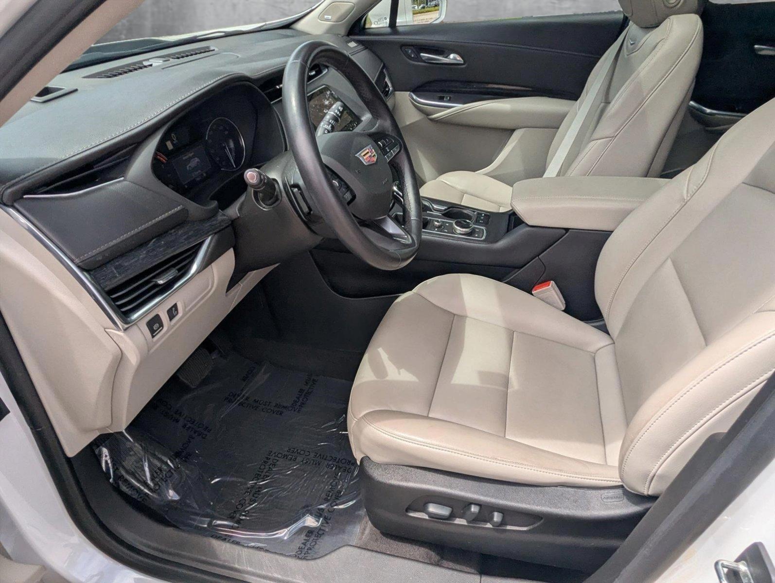 2020 Cadillac XT4 Vehicle Photo in Delray Beach, FL 33444