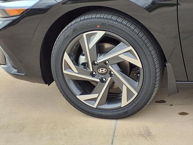 2025 Hyundai ELANTRA Hybrid Vehicle Photo in Peoria, IL 61615