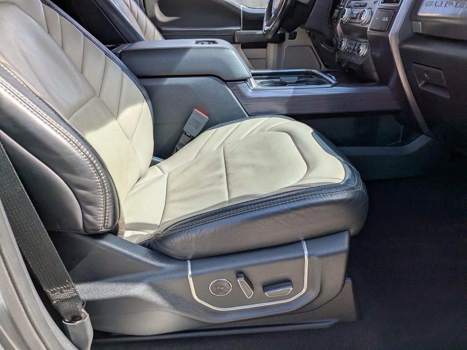 2021 Ford Super Duty F-450 DRW Vehicle Photo in Miami, FL 33015