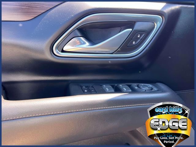 2023 Chevrolet Suburban Vehicle Photo in Roslyn, NY 11576