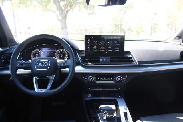 2024 Audi Q5 Vehicle Photo in HOUSTON, TX 77090