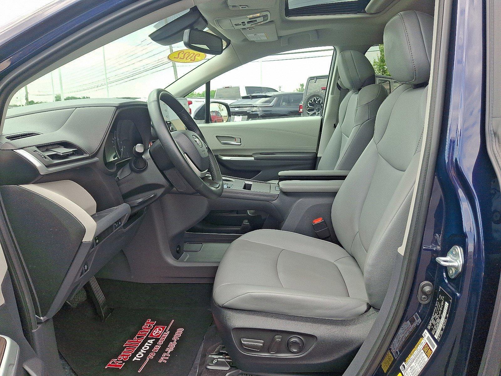 2022 Toyota Sienna Vehicle Photo in Harrisburg, PA 17111